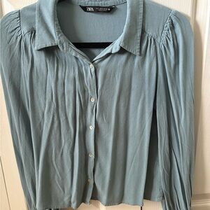 Zara Women's Teal Button-Down Shirt